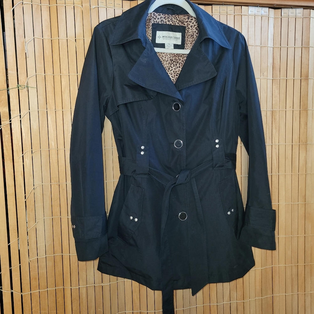 Women's Raincoat, Size M.  Black.